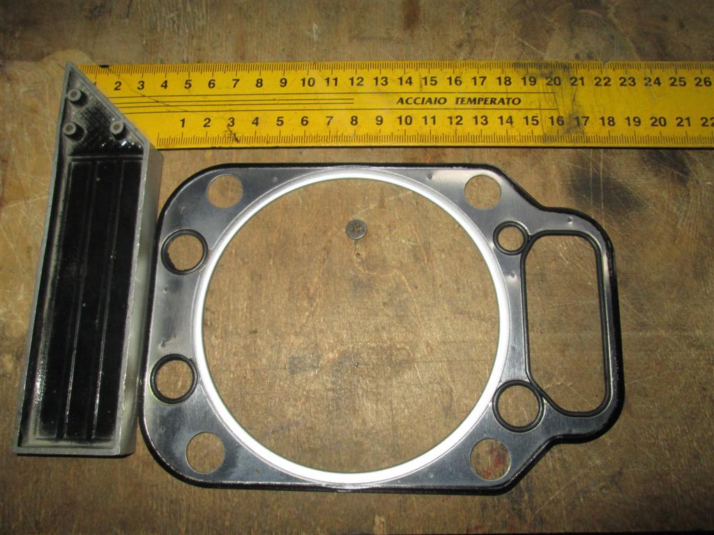 Прокладка головки блока цилиндров (металлическая) TD226B CDM833 13026701